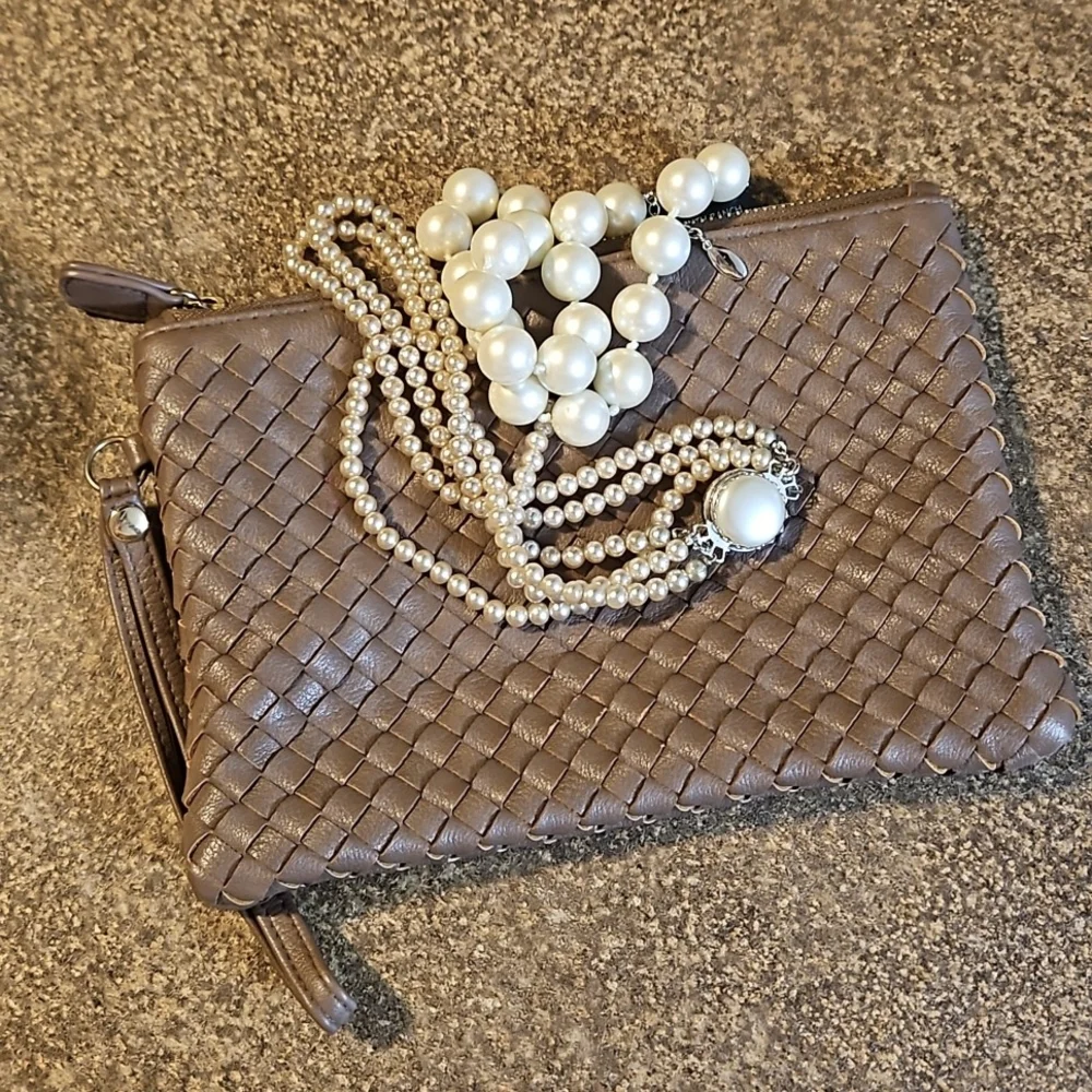 Under One Sky Woven Wristlet - Picture 3 of 6